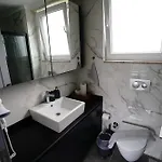 Sayir 2 Premium Villa's Villa *